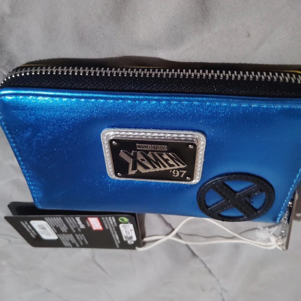 Loungefly Marvel Blue X-Men Wallet NWT - Picture 2 of 8